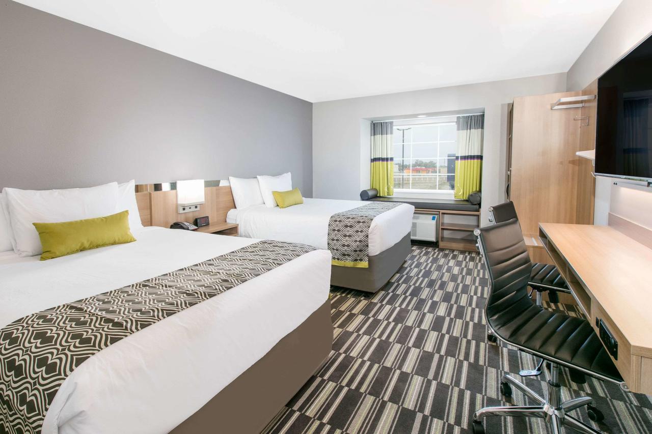 Microtel Inn & Suites By Wyndham לובוק מראה חיצוני תמונה