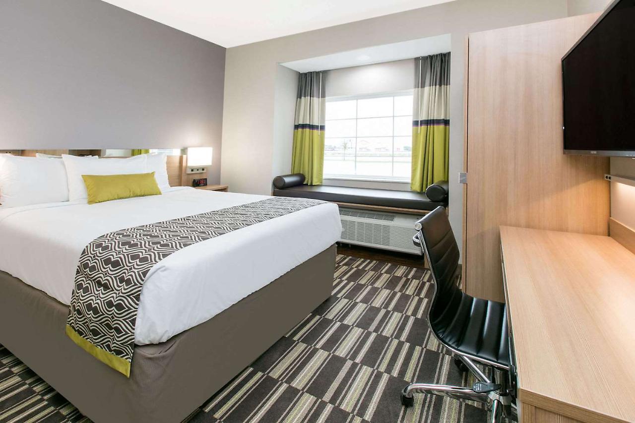 Microtel Inn & Suites By Wyndham לובוק מראה חיצוני תמונה